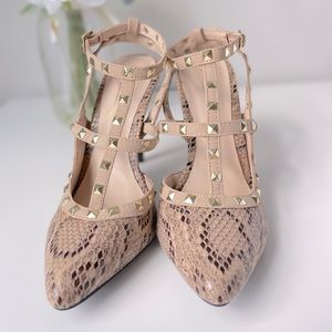 ANNE MICHELLE Snakeskin Studded Strappy Heels/Pumps